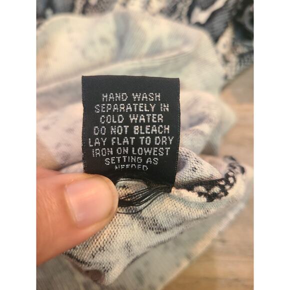 Cyrus medium women's snake print thin knit sweater - Picture 6 of 9